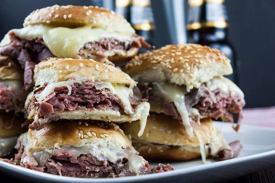 Beef Sliders with Horseradish Sauce