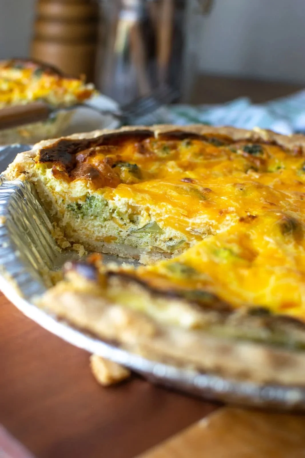 Cheesy Broccoli Quiche