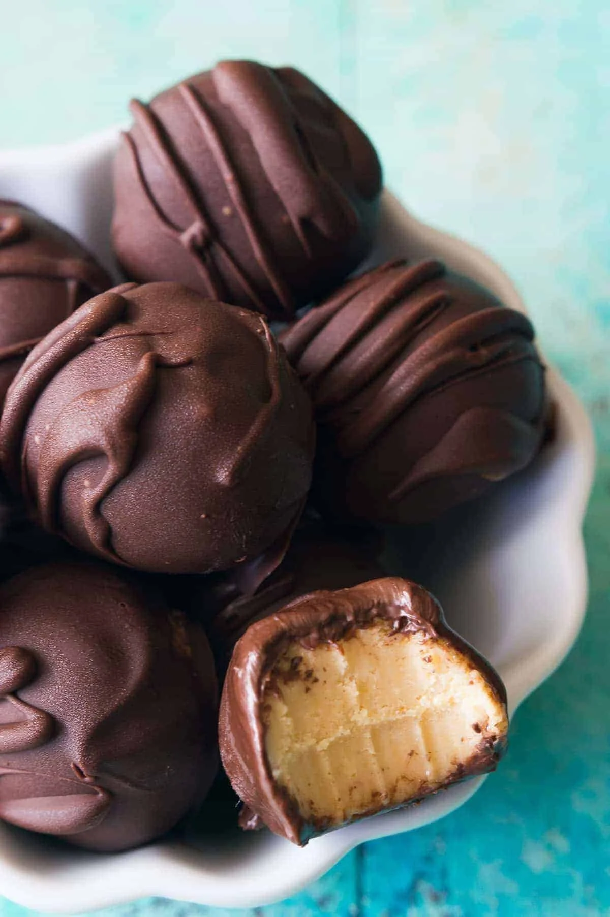 Creamy Spiced Pumpkin Truffles