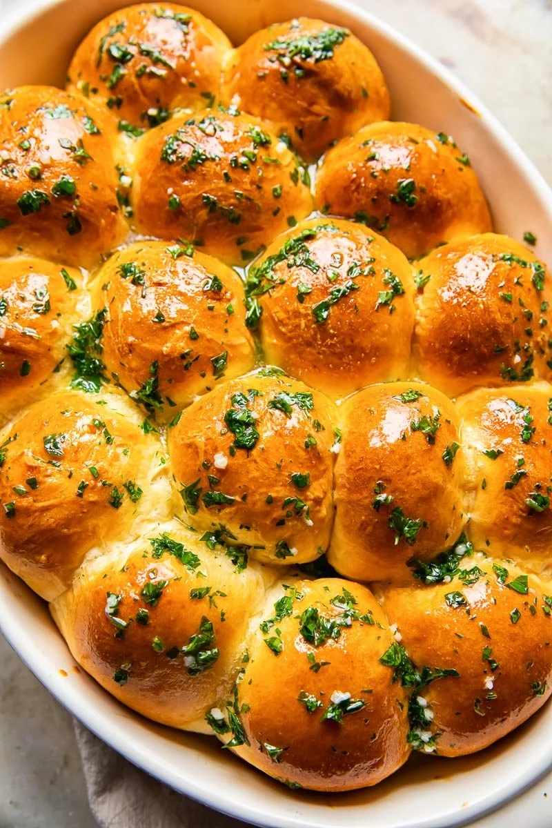 Golden Garlic Butter Dinner Rolls