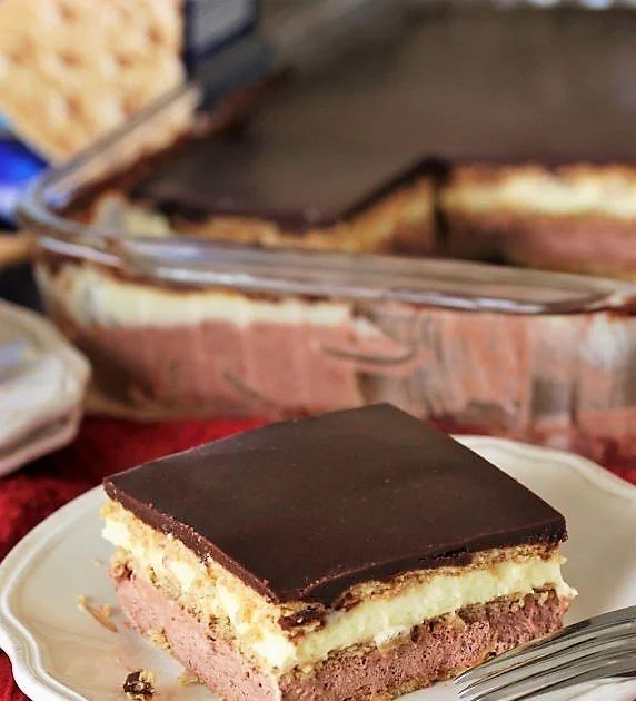 No-Bake Vanilla Chocolate Eclair Dessert