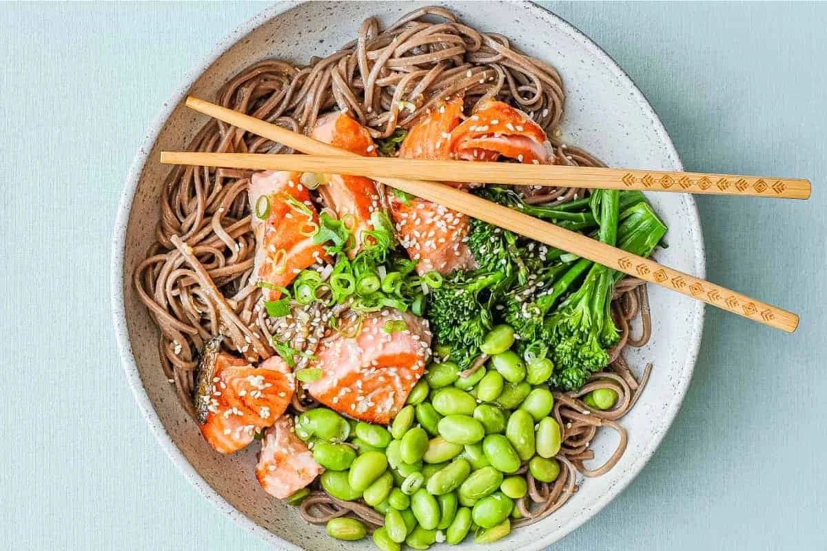 Salmon Soba with Miso Dressing