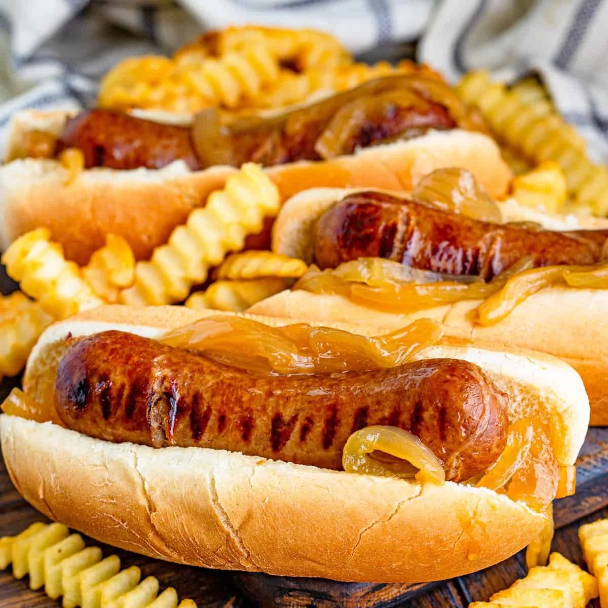 Slow Cooker Beer Brats Recipe