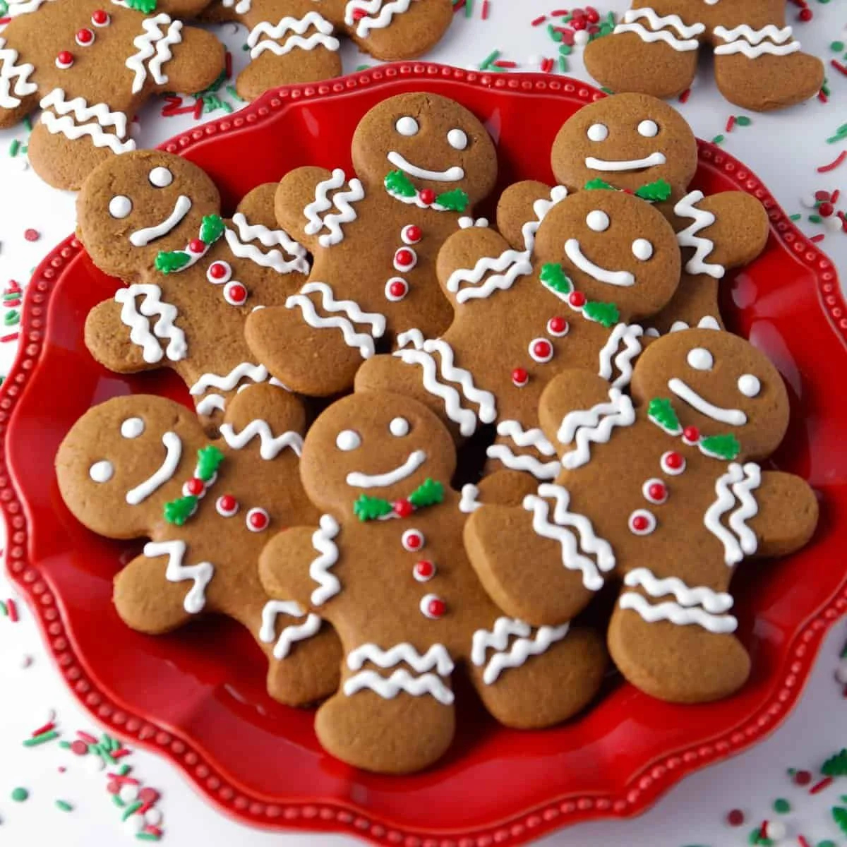 Soft Chewy Gingerbread Men Cookies