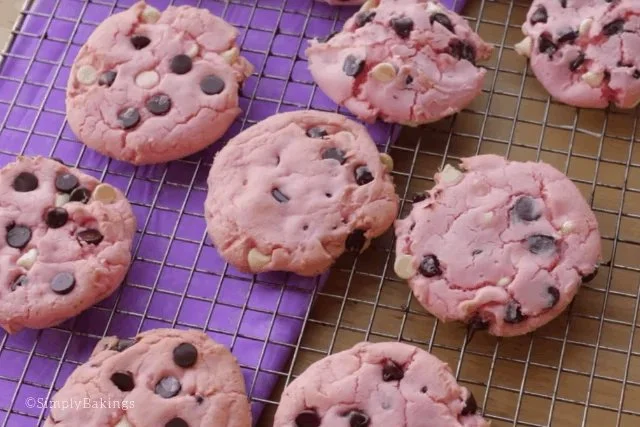 Strawberry Cookies