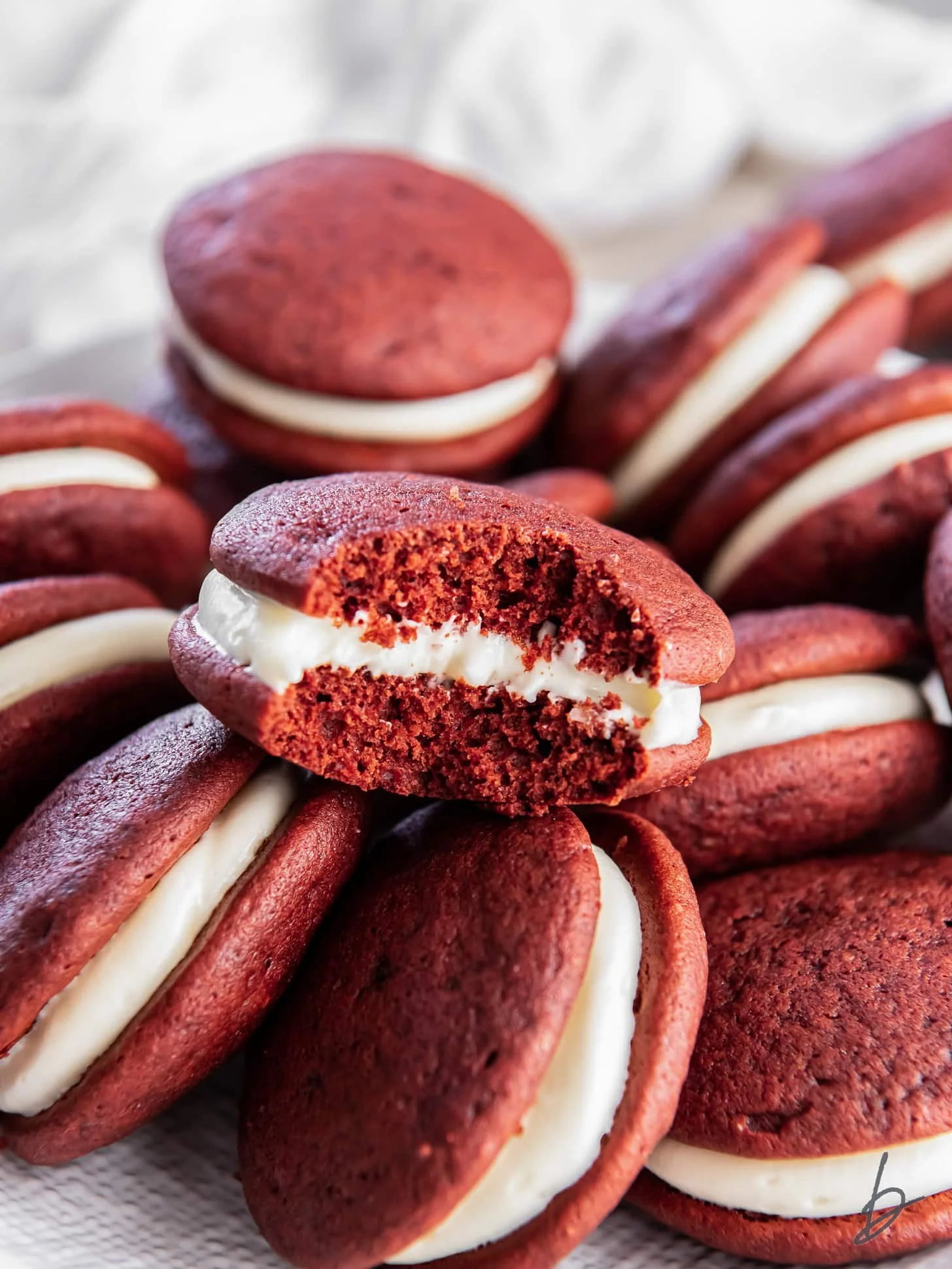 Velvet Red Whoopie Pies